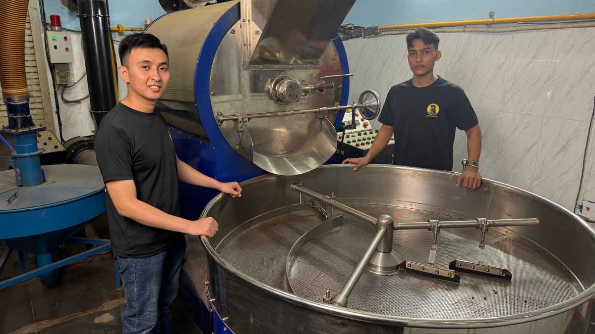 Hạt Panama Geisha rang Light–Medium giữ floral và acid sáng.