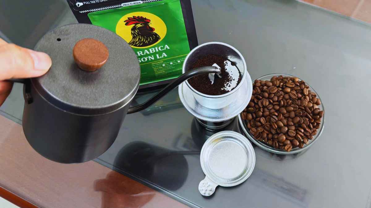 Arabica Sơn La specialty hiếm, giá trị 400.000–600.000đ/kg.