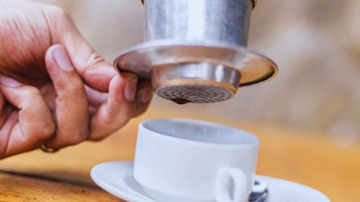 Ly cà phê phin Culi đậm đặc, body dày ngay từ giọt đầu tiên