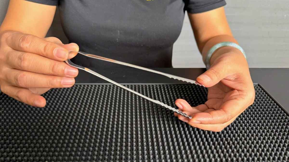 Kẹp inox dùng cho quán cafe gắp đá và gia đình picnic BBQ