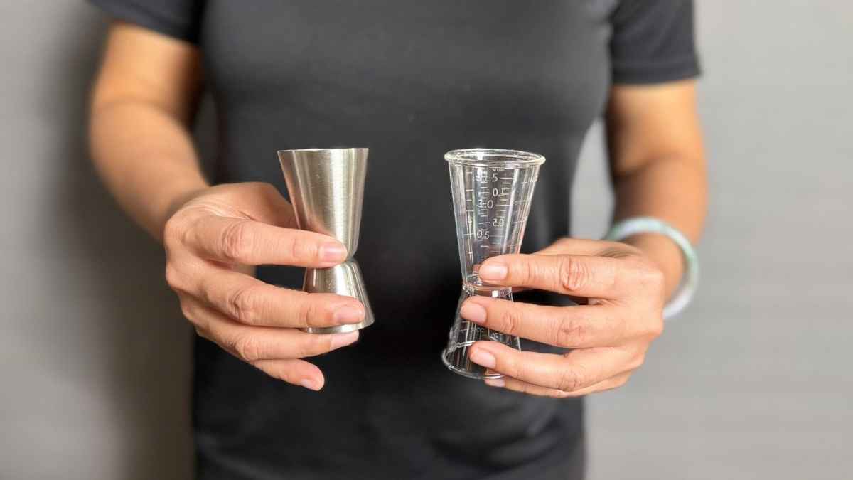 Ly đong inox 2 đầu dễ vệ sinh, bền lâu, barista phản hồi workflow gọn gàng.