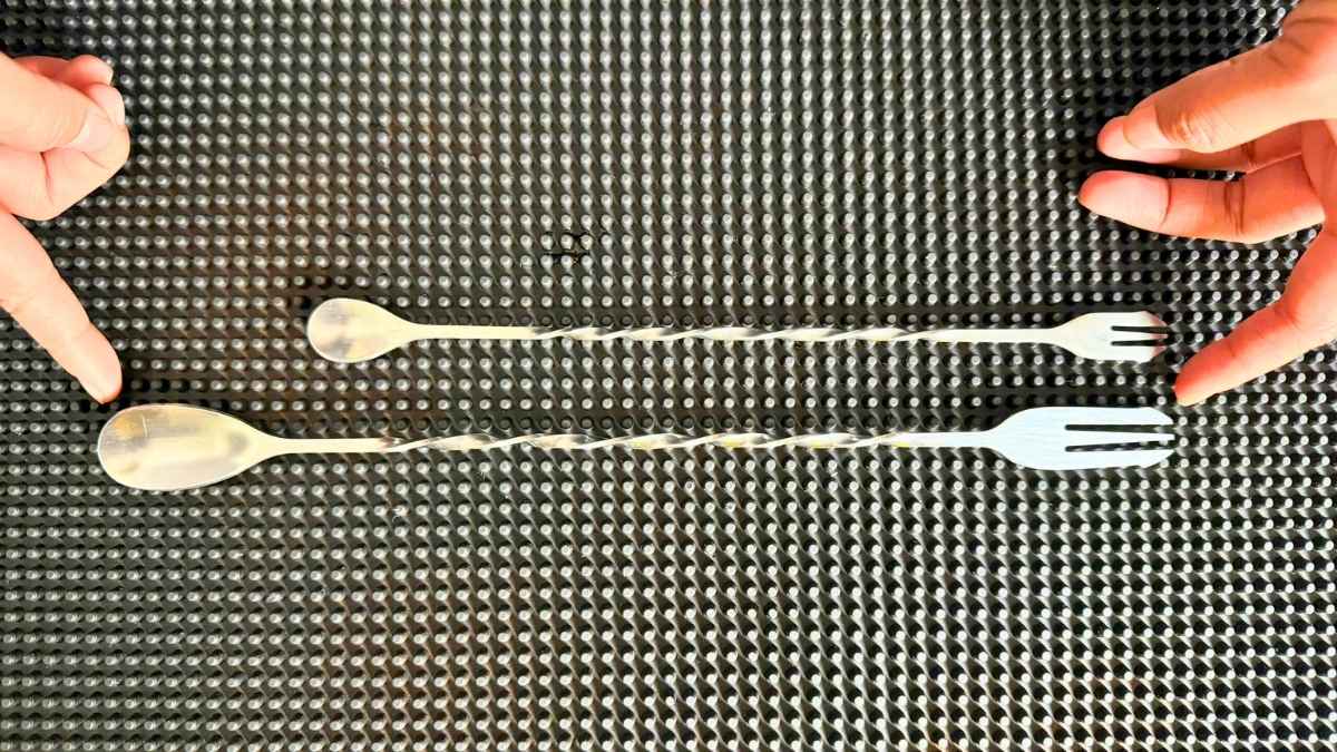 Muỗng khuấy inox có 2 chiều dài 26cm và 32cm, linh hoạt cho nhiều loại ly và shaker