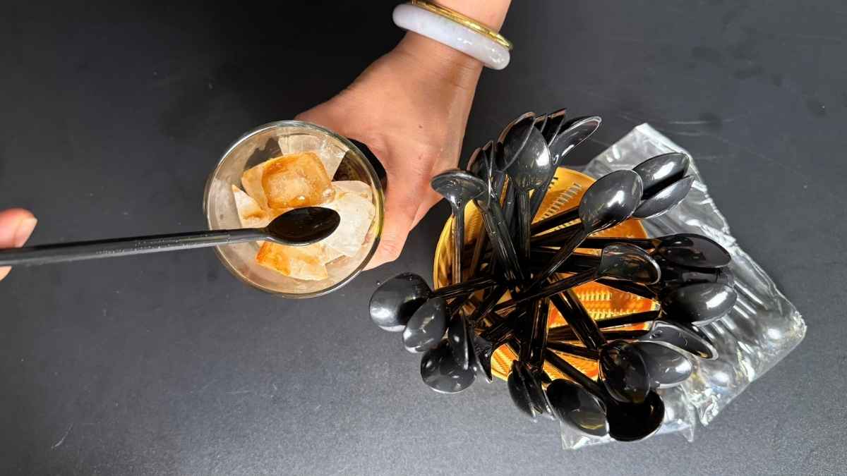 Muỗng nhựa dùng cho cafe take-away, văn phòng và gia đình picnic