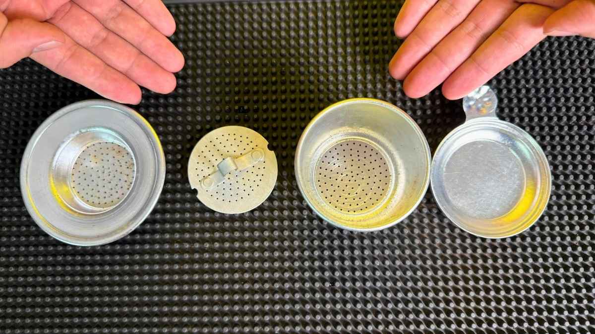 Phin nhôm nhỏ thiết kế 4 phần đơn giản, được người dùng đánh giá cao