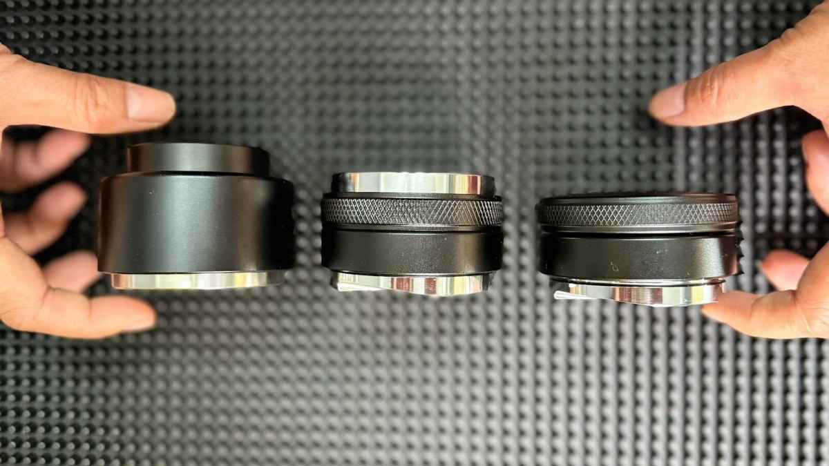 Tamper OCD 58mm lò xo cho crema dày ổn định, vượt trội hơn tamper thường.