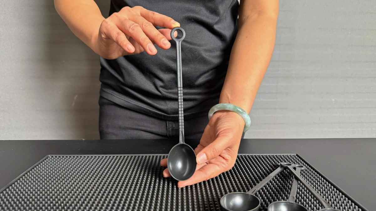 Thìa nhựa PP an toàn, định lượng cà phê 8g 10g chính xác cho espresso.