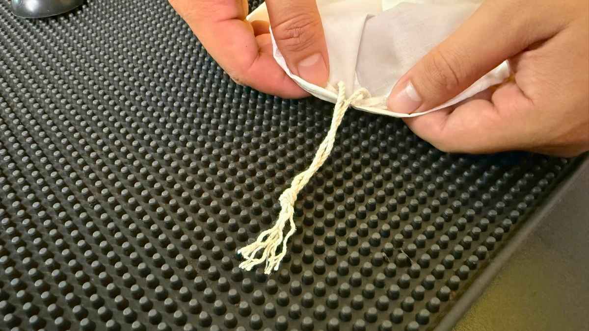 Túi lọc cotton có dây rút chắc chắn và có thể tái sử dụng nhiều lần