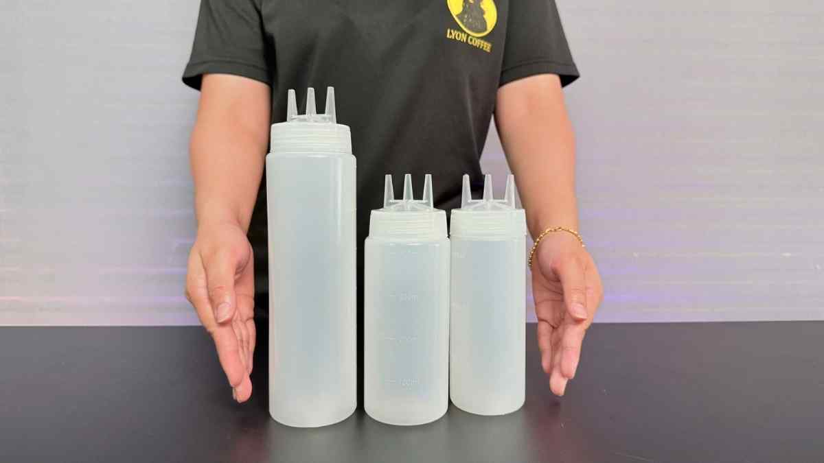 bình đựng sốt 3 vòi rót nhanh tạo 3 tia song song khi trang trí món