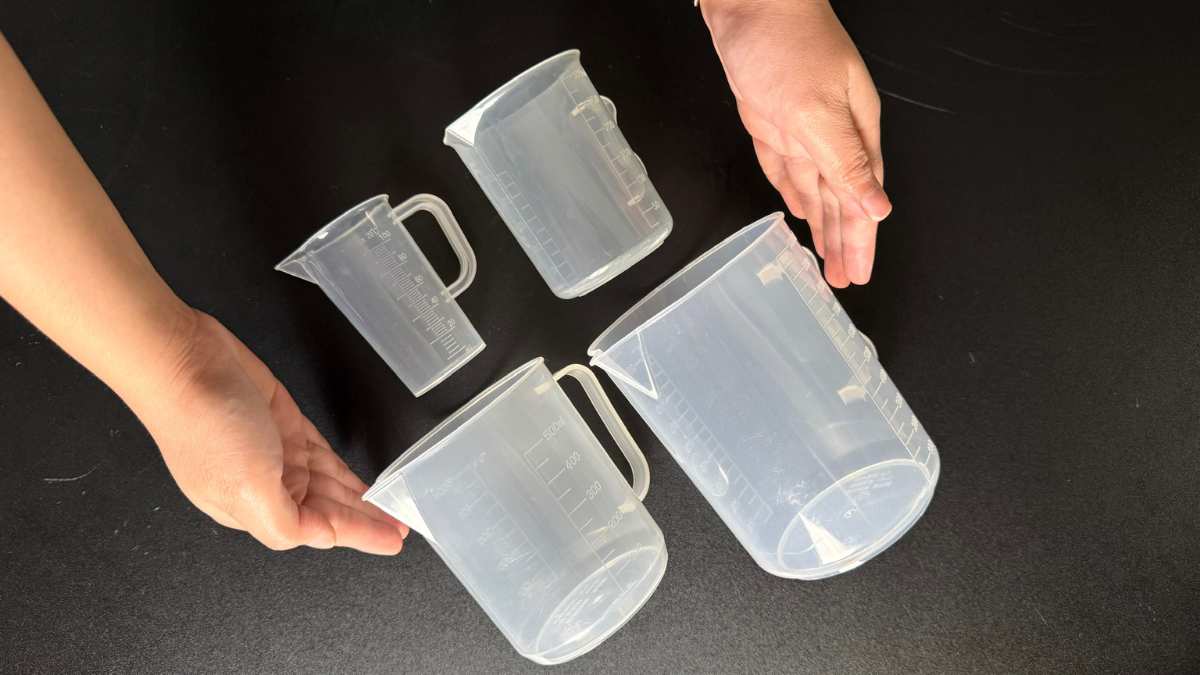 Ca đong nhựa PP dễ vệ sinh, tái sử dụng nhiều lần.