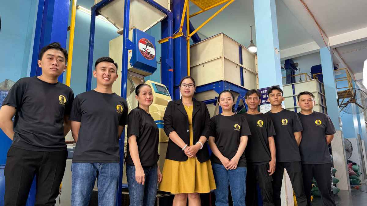 Đội ngũ tư vấn Lyon Coffee mang đến khuyến mãi hấp dẫn cho đối tác