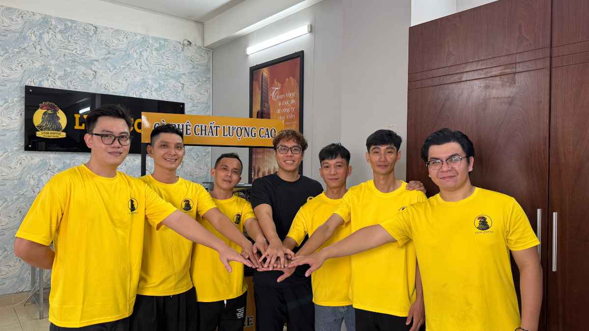 Đội ngũ Lyon Coffee luôn sẵn sàng giải đáp mọi câu hỏi về cà phê