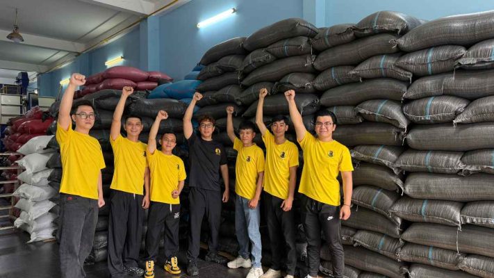 Đội ngũ Lyon Coffee đồng hành cùng khách hàng với nhiều ưu đãi đặc biệt