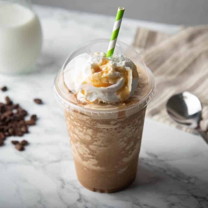 cách làm cà phê đá xay Hazelnut, Vani, Dừa, Caramel, Topping Thạch ngon như Highland Cafe