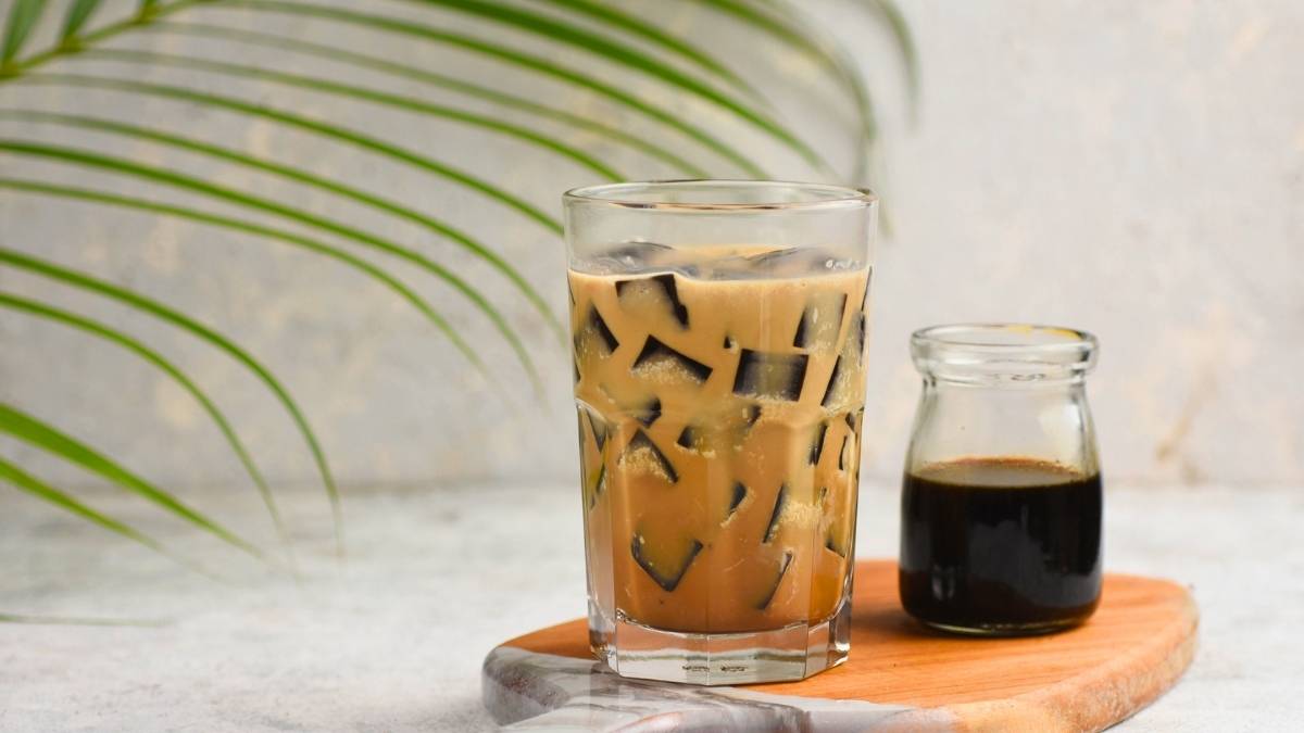 Cách làm sữa tươi sương sáo đường đen thơm ngon đơn giản