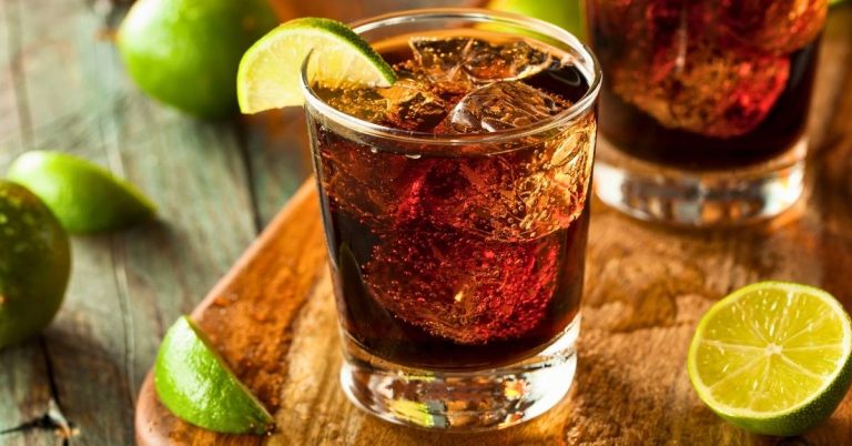 Cách pha cafe với rượu rum thơm ngon độc đáo