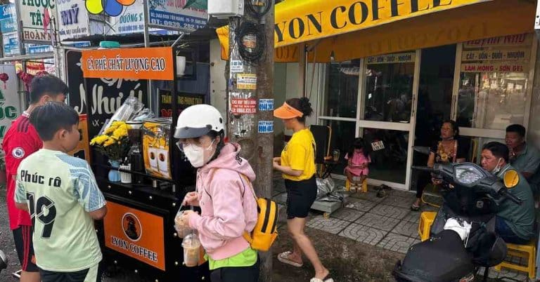 Cà phê nguyên chất pha phin pha máy tại Cà Mau