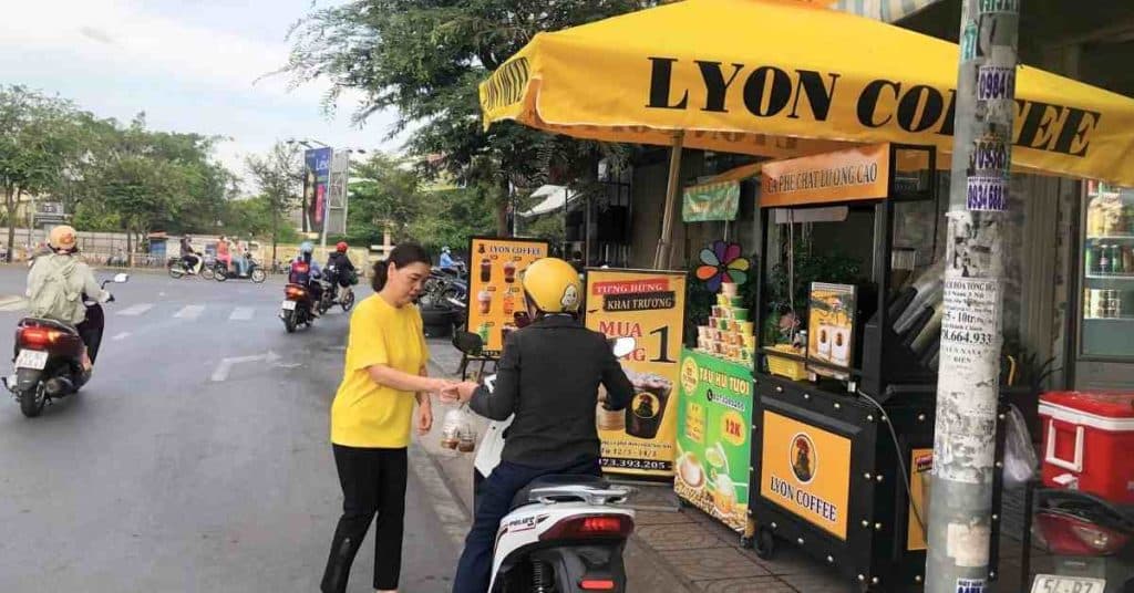 Cà phê nguyên chất pha phin pha máy tại Quận 9