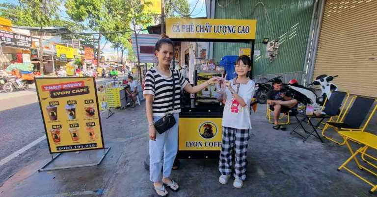 Cà phê rang xay nguyên chất pha phin pha máy tại Tân Bình