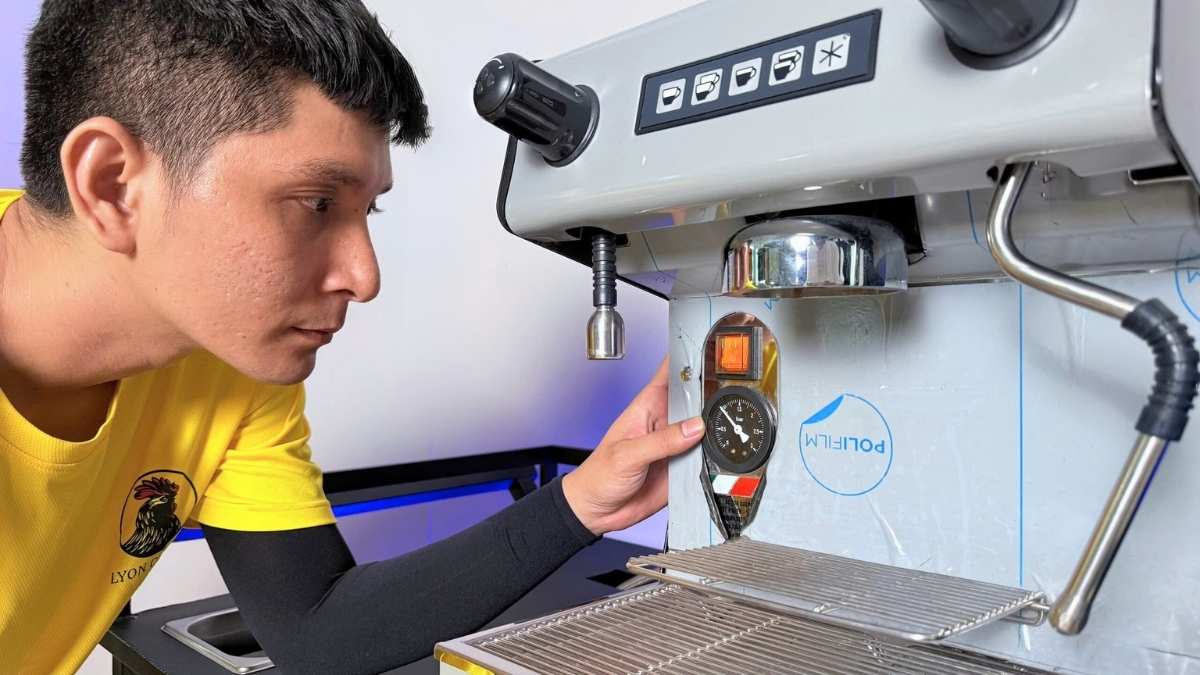 đánh giá ưu và nhược điểm máy pha cà phê Carimali Pratica E1