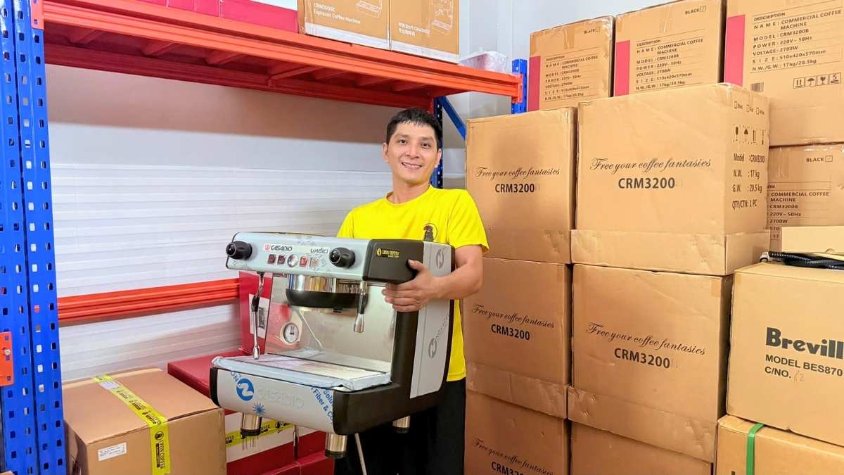 thân máy inox của Casadio Undici A1 bền chắc