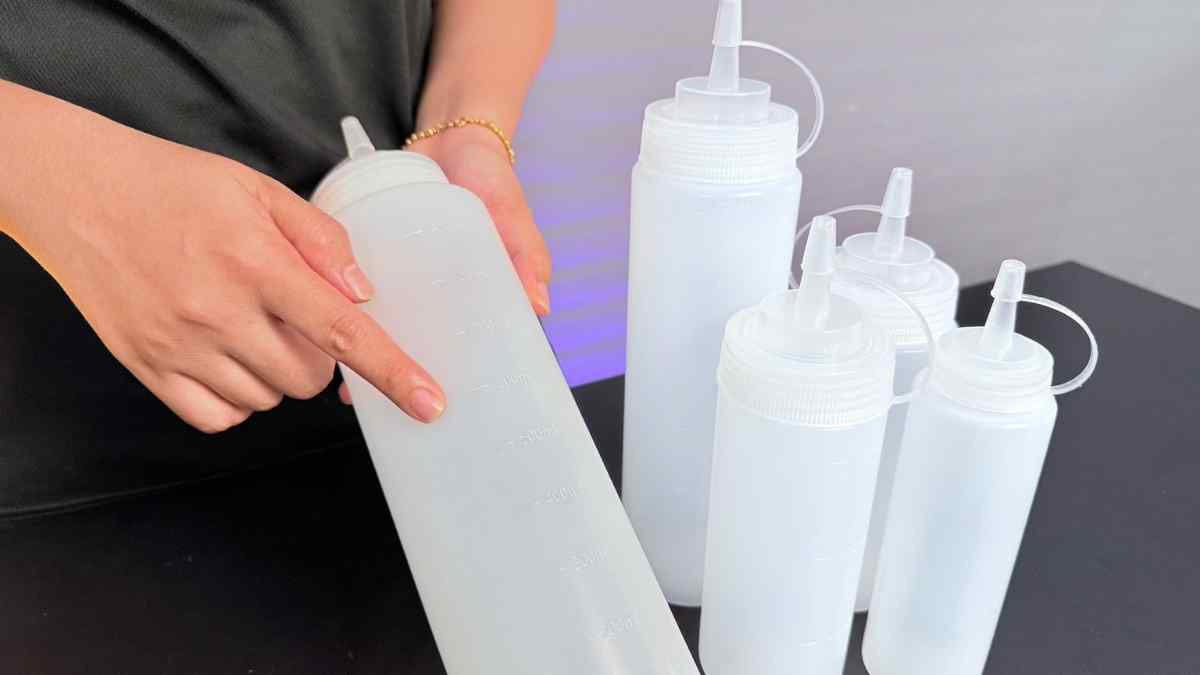 nhựa PE dùng cho thực phẩm, hợp sốt nguội hoặc ấm nhẹ dưới 70 độ để bền chai