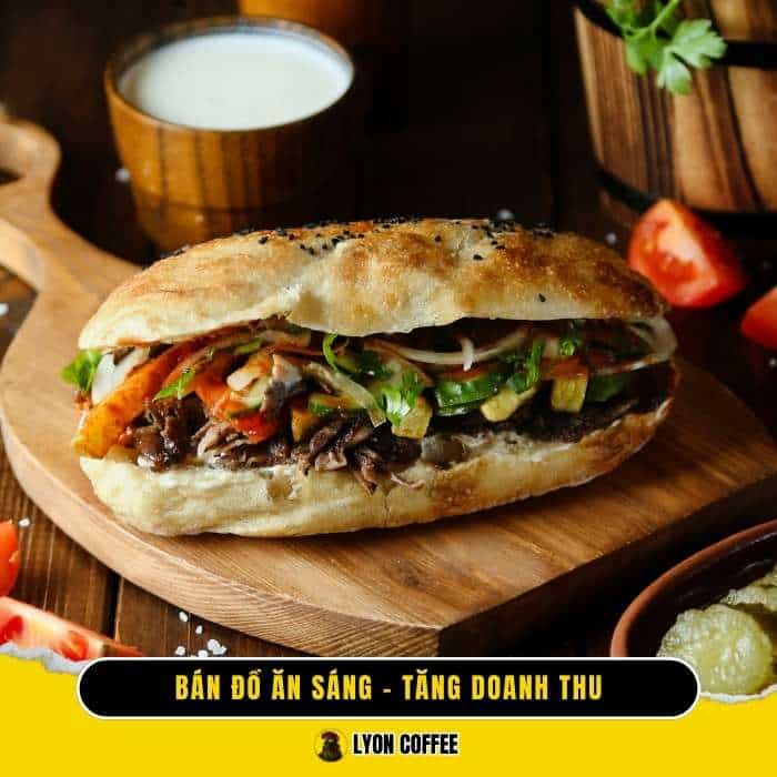 Kết hợp bán đồ ăn sáng như bánh mì, bánh ngọt