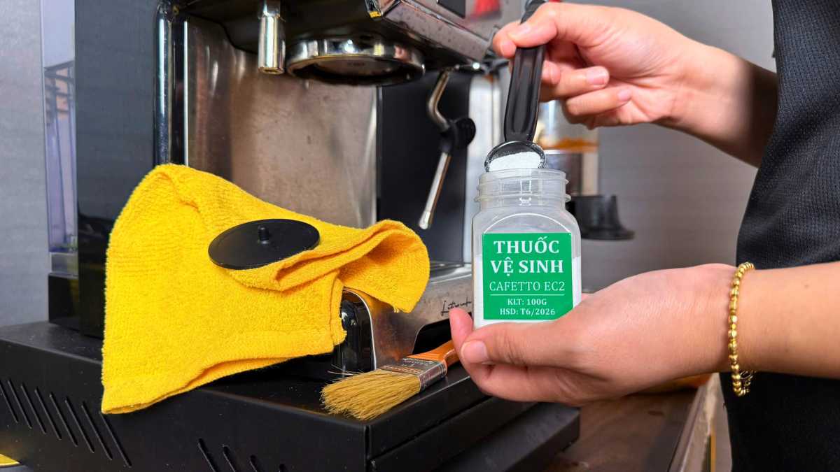 Combo vệ sinh máy pha ứng dụng trong quán cafe, văn phòng và gia đình