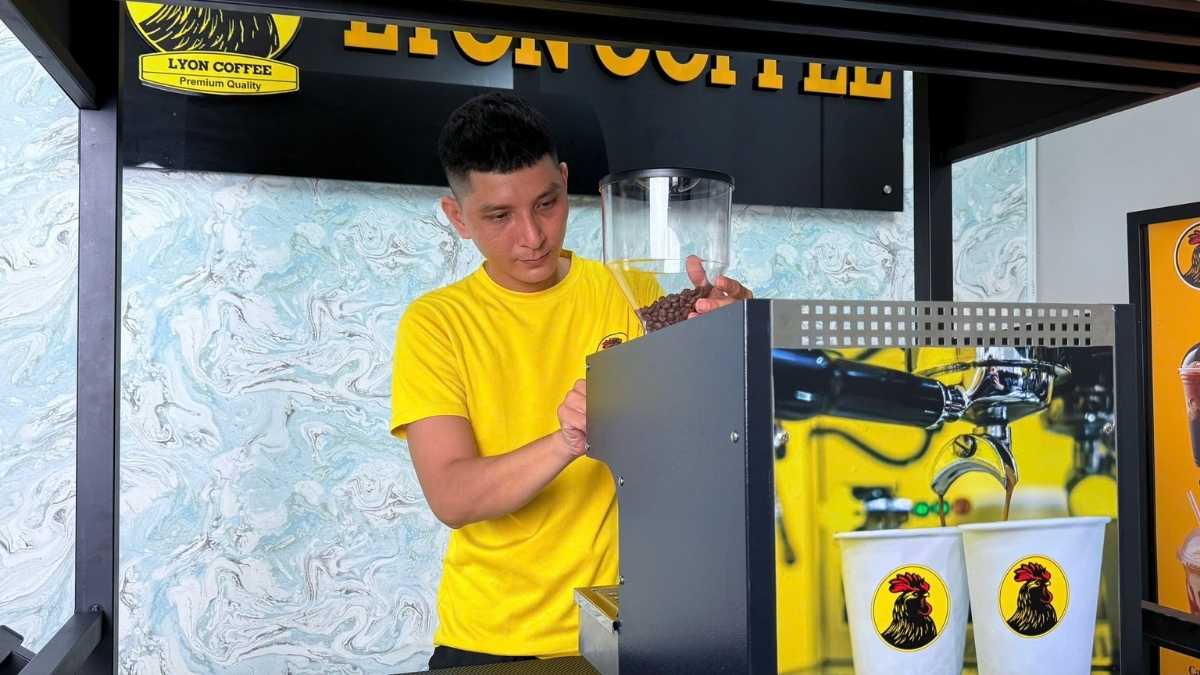 Thân inox 304 sơn tĩnh điện – bền đẹp và dễ vệ sinh.