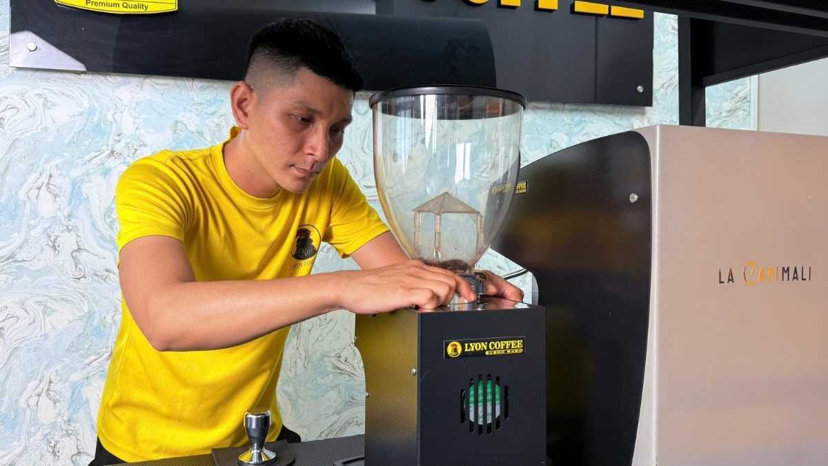 Lamvita MX burr 64 mm auto dosing – xay nhanh và chuẩn shot espresso.