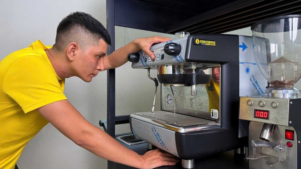 Kiểm định Casadio Undici A1 – ổn định 300 ly ngày, hơi mạnh và nhiệt chuẩn.