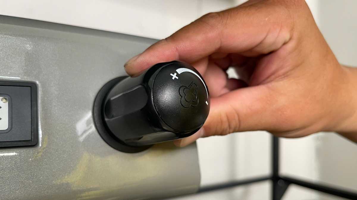 Núm hơi Carimali dễ xoay, kín hơi, giúp tạo bọt sữa mịn cho latte art