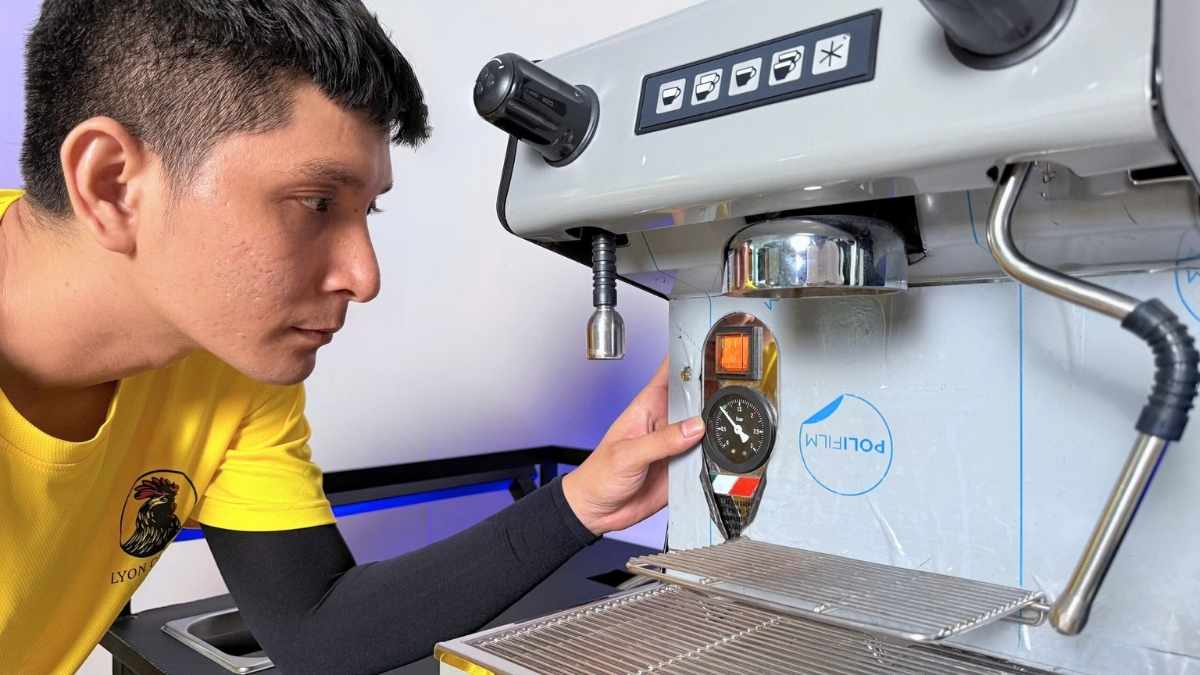 Công tắc và núm điều khiển máy pha cà phê Carimali chính hãng, phản hồi nhanh, bền bỉ