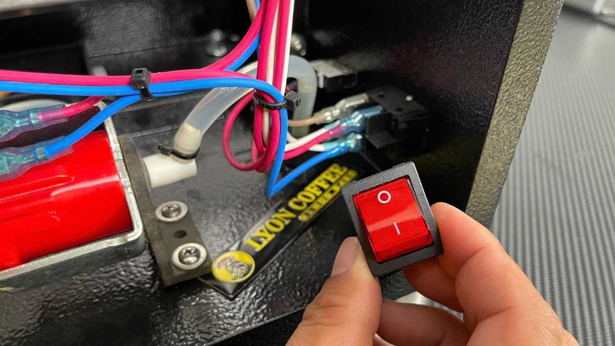 Công tắc nguồn Power Switch máy pha Lamvita