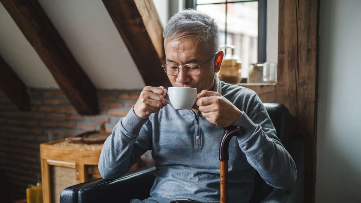  Uống cà phê ảnh hưởng đau khớp không