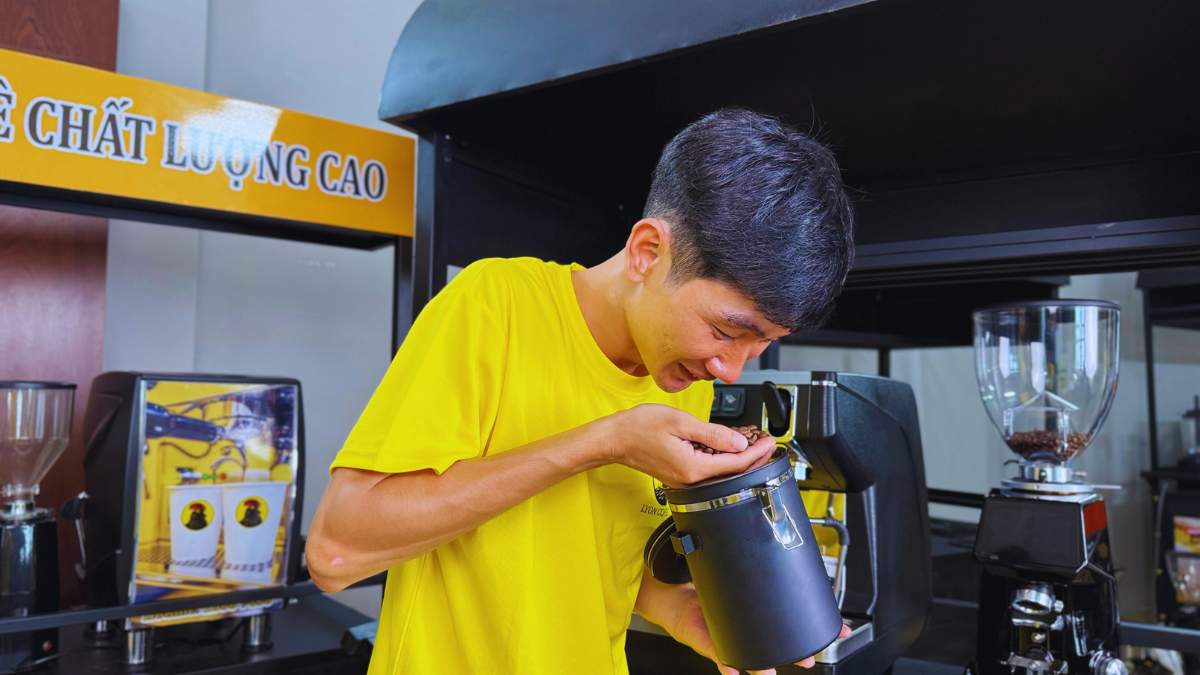 Lyon Coffee triển khai ưu đãi đi kèm khi khách hàng chọn mua cà phê nguyên chất
