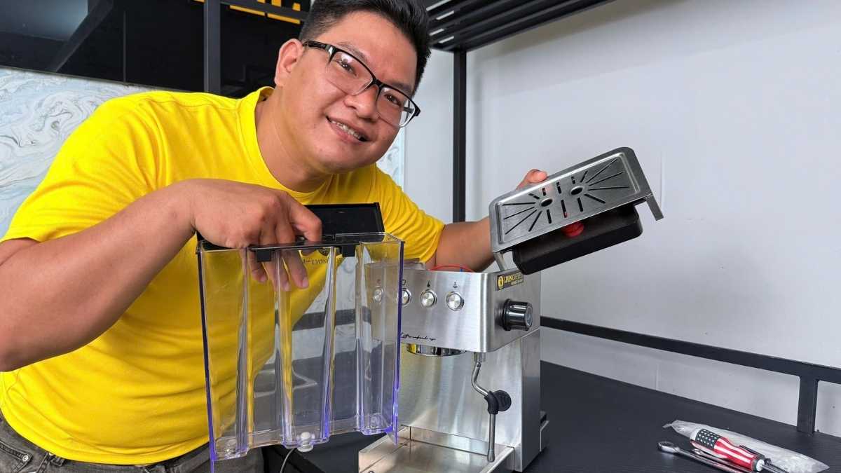 Khi khay hứng nước hoặc bình chứa Gemilai bị nứt cần thay ngay