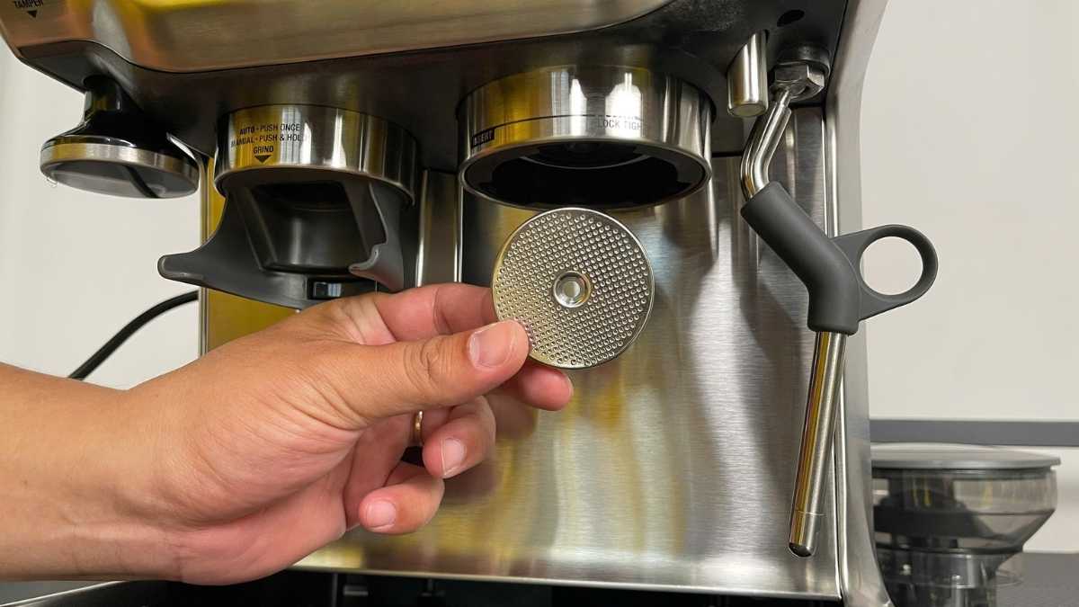 Shower Screen Breville phân phối nước đều cho chiết xuất chuẩn barista