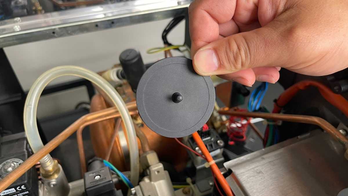 Phin mù Casadio hỗ trợ backflush vệ sinh group giữ đường nước sạch