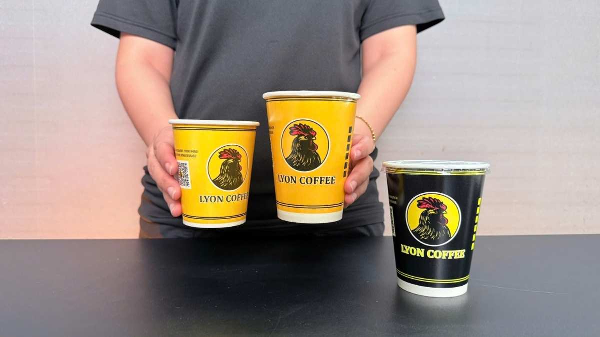 Hai size ly giấy 250ml và 360ml tiện dụng.