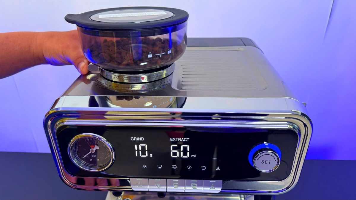 So sánh bơm ULKA vibration BAA 969 và rotary pump Ý