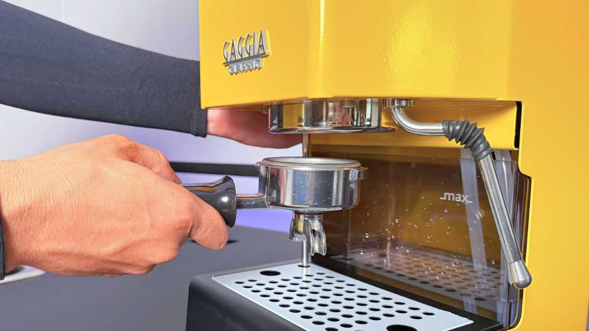 máy pha cà phê Gaggia Classic E24 Pro cũ kiểm định 15 bước kỹ thuật