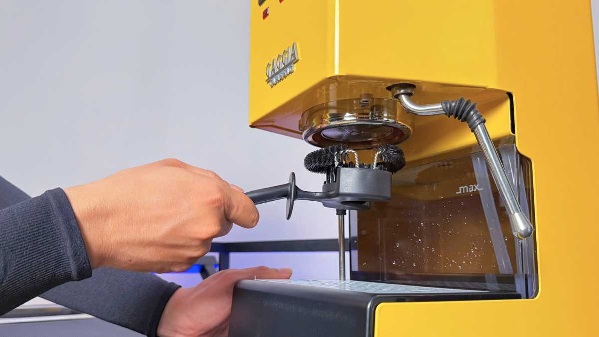 máy pha cà phê dễ vệ sinh và bảo trì