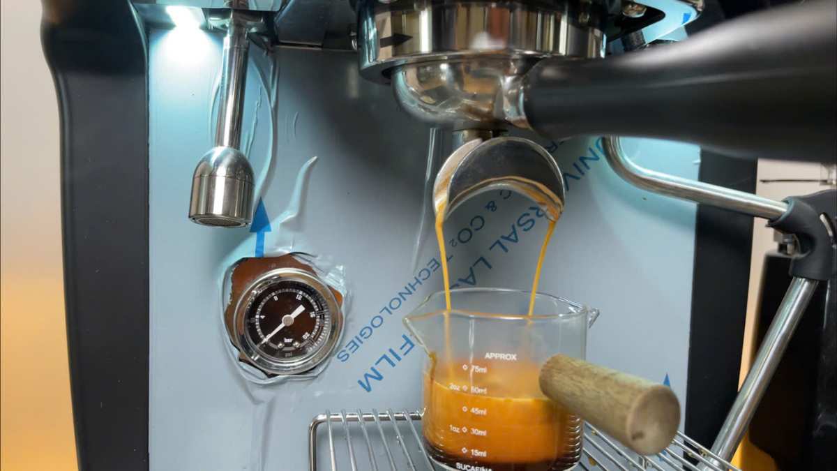 máy pha cà phê 3 boiler độc lập cho workflow liên tục