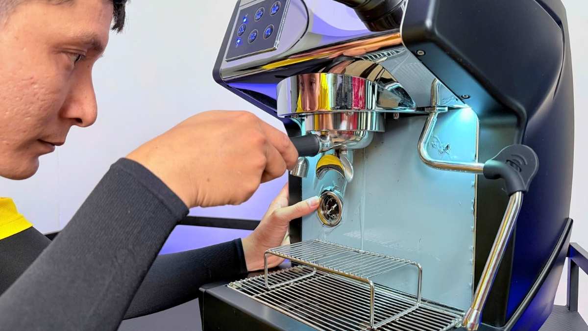 bơm ULKA 15 bar nhập Ý tạo crema ổn định