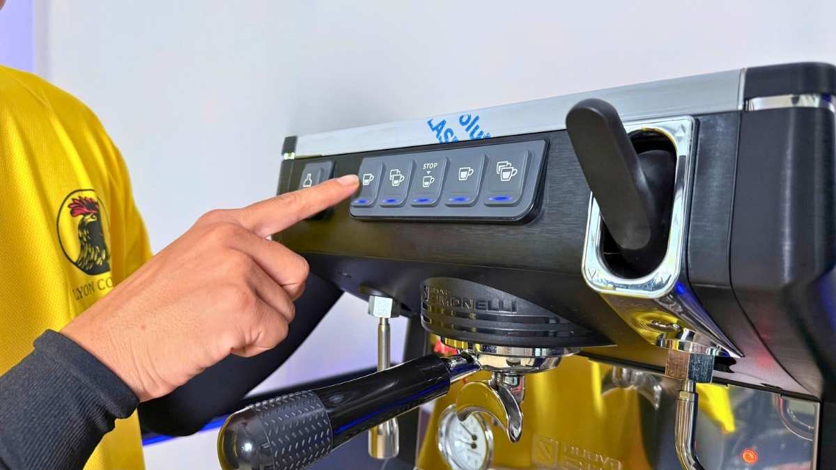 bảng điều khiển volumetric và steam wand Push & Pull của Appia Life