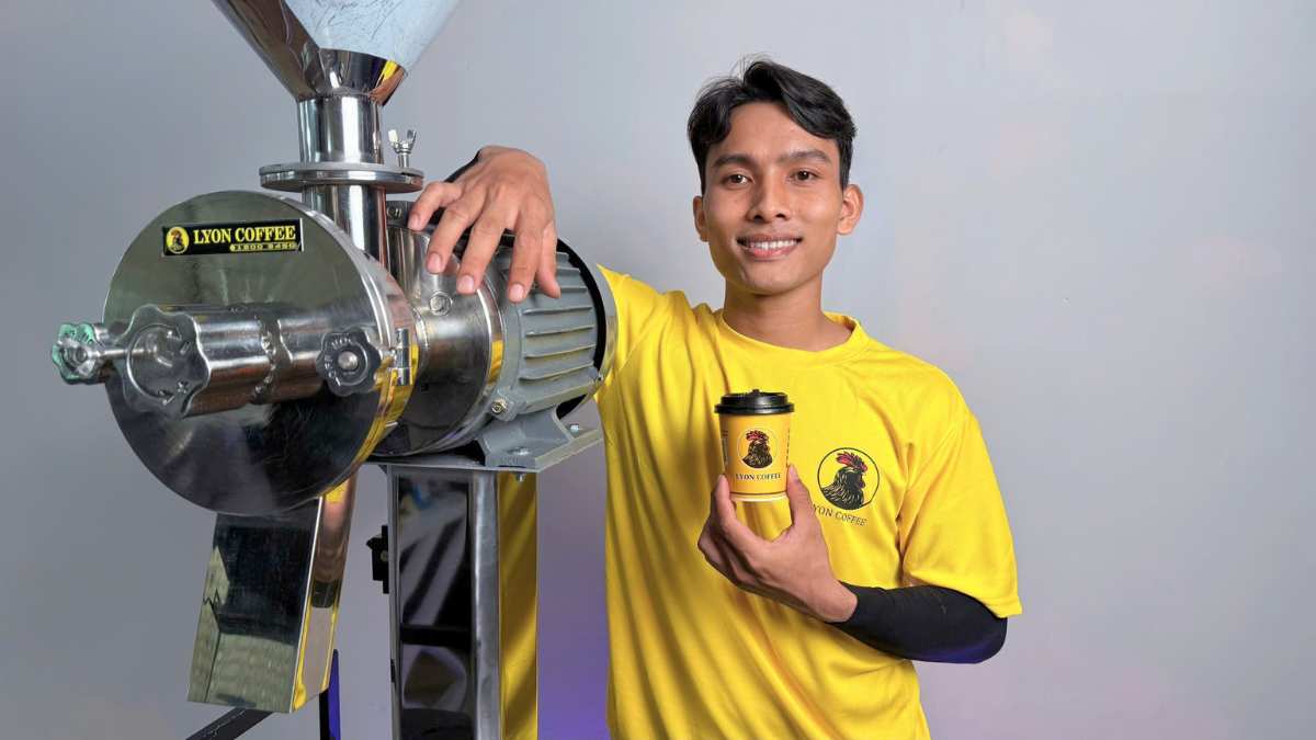 Máy xay cà phê công nghiệp inox 2HP phù hợp xưởng rang và quán take away lớn