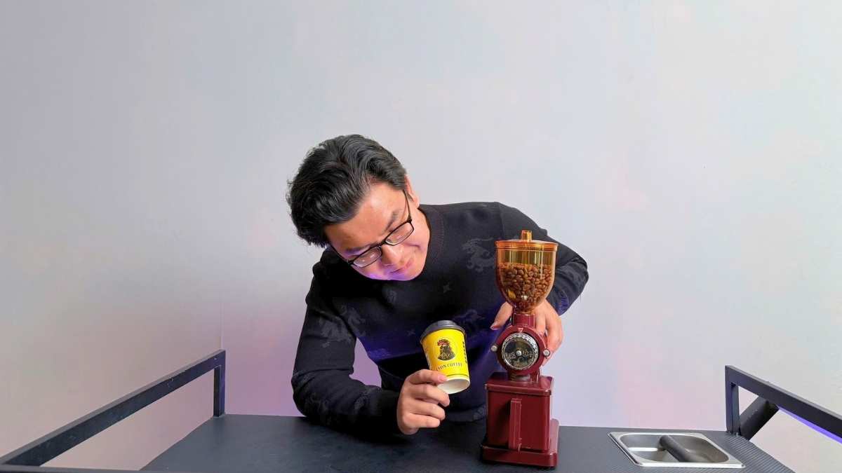 So sánh máy xay cà phê Eagle 600N với Akira M520A và cầm tay