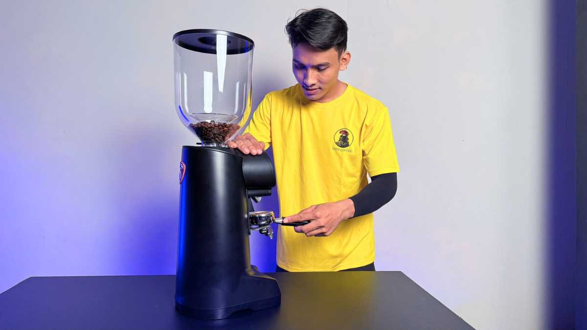 Review thực tế máy xay cà phê Eureka Firenze 75 bột đều crema đẹp