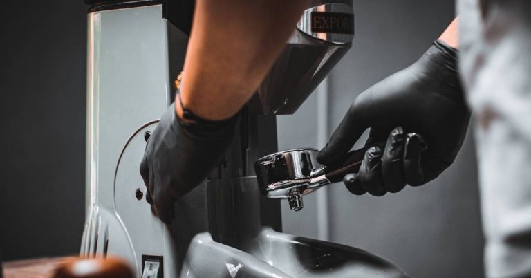 Máy pha cà phê và máy xay cà phê tại Bình Tân