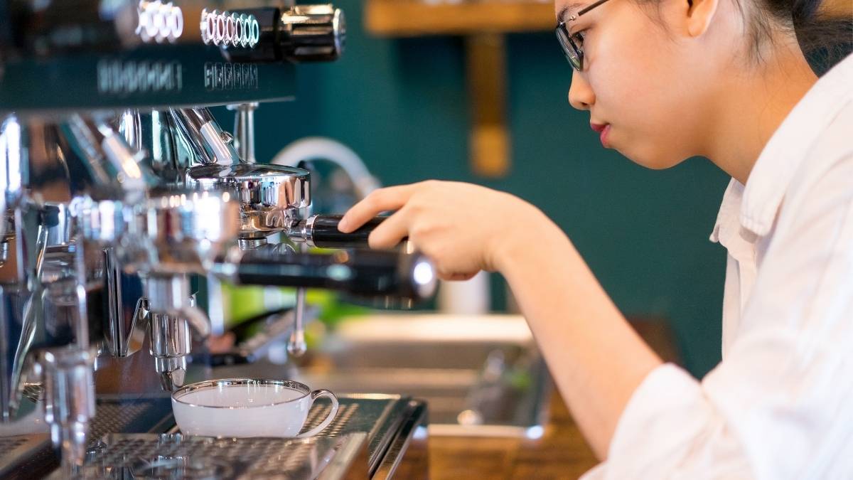 Máy pha cà phê và máy xay cà phê tại Củ Chi